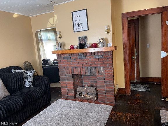 2nd image of 4329 W 134th St