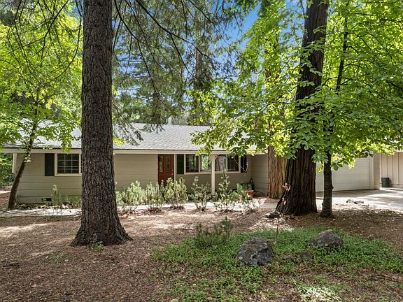 3rd image of 1825 Pine Dr