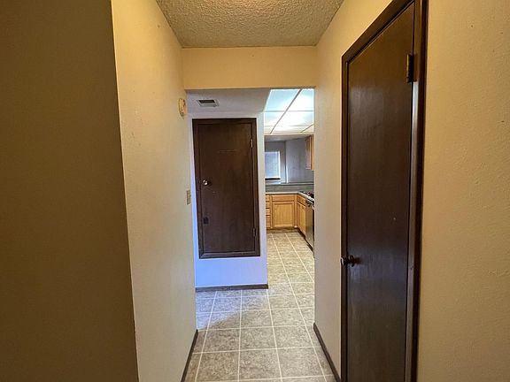 4th image of 5200 Villa View Dr APT 13C