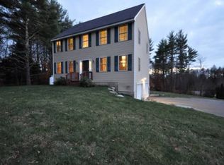 2 Revolutionary Ln, Nottingham, NH 03290