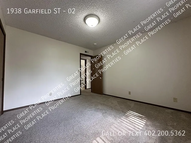 1938 Garfield St #2 — Photo 18
