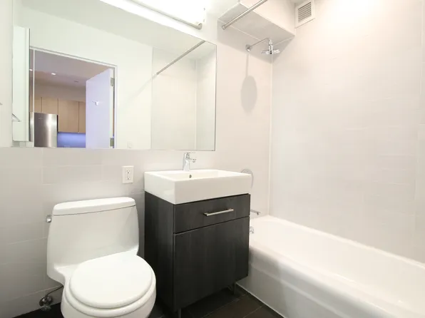 101 West 15th Street 603 image 7 of 7