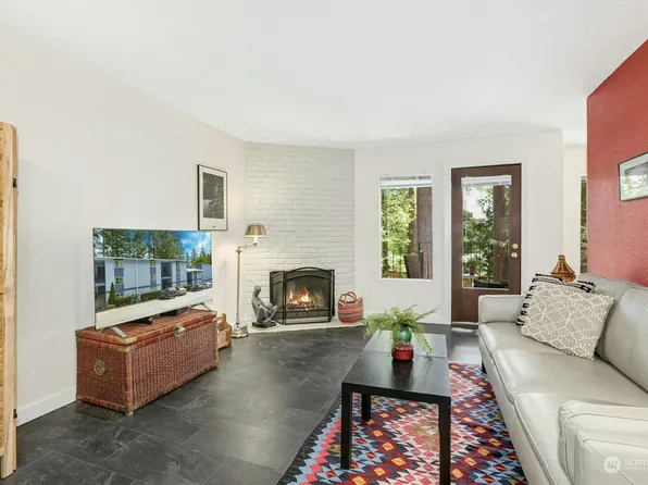 14018 Juanita Drive NE #C6, Kirkland, WA 98034