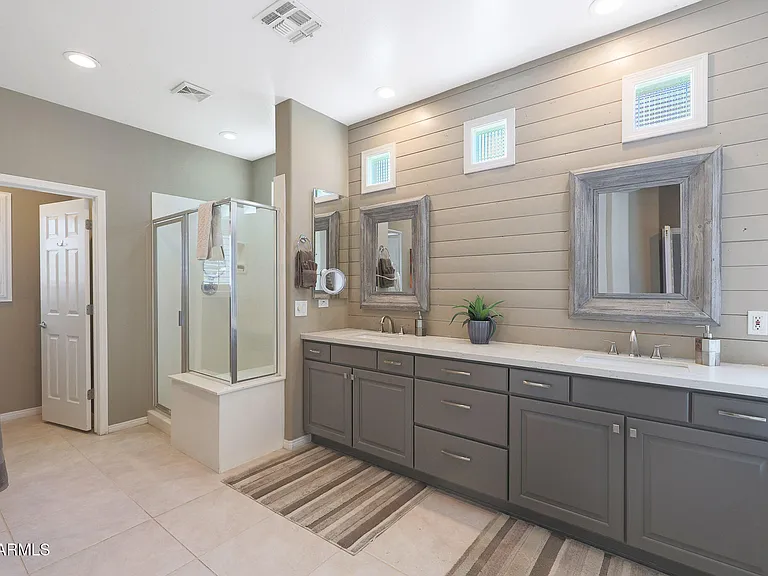 1740 W Bartlett Way — Photo 12
