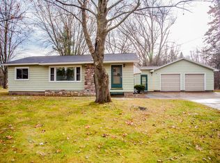 135 Fairview Ln, Nekoosa, WI 54457