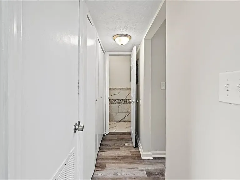 259 Country Club Dr — Photo 3