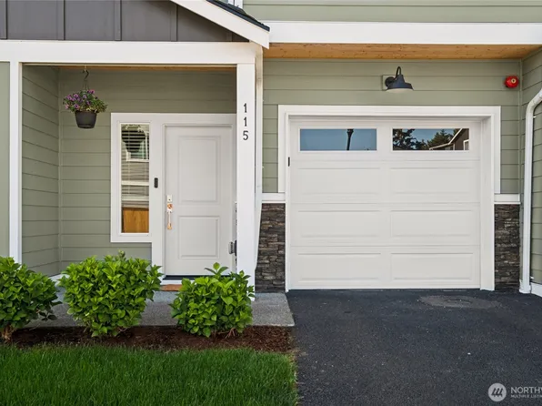 115 SW 181st Place #C11, Normandy Park, WA 98166