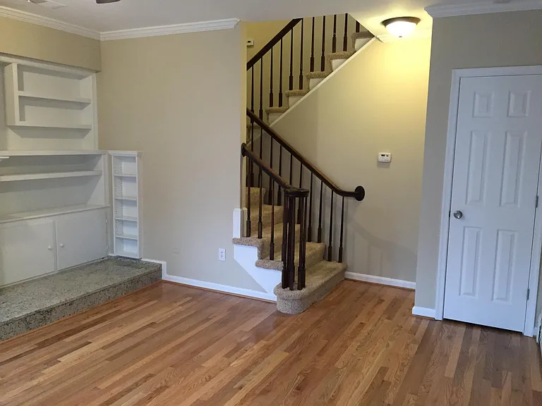 213 S Alfred St #5 — Photo 4