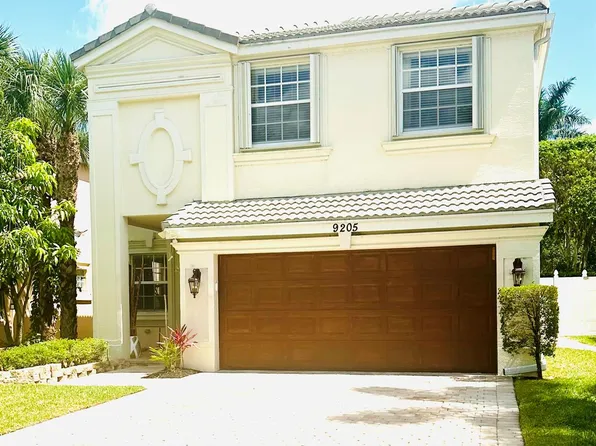 9205 Dupont Pl, Wellington, FL 33414
