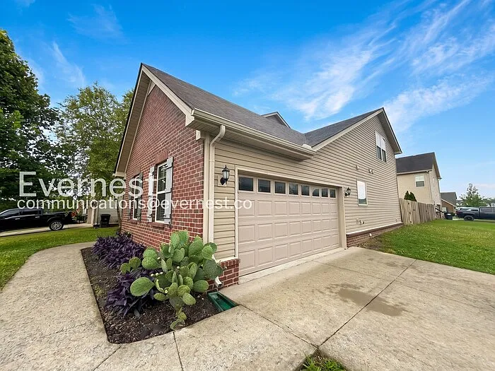 5247 Seward Crossing Blvd — Photo 3