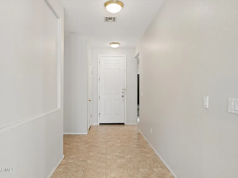 4323 W T Ryan Ln — Photo 8