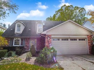 1777 Fairway Dr, Birmingham, MI 48009