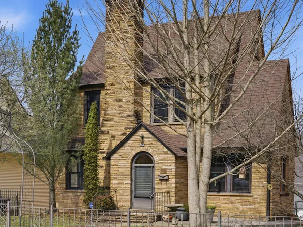 717 Clinton St, Harriman, TN 37748