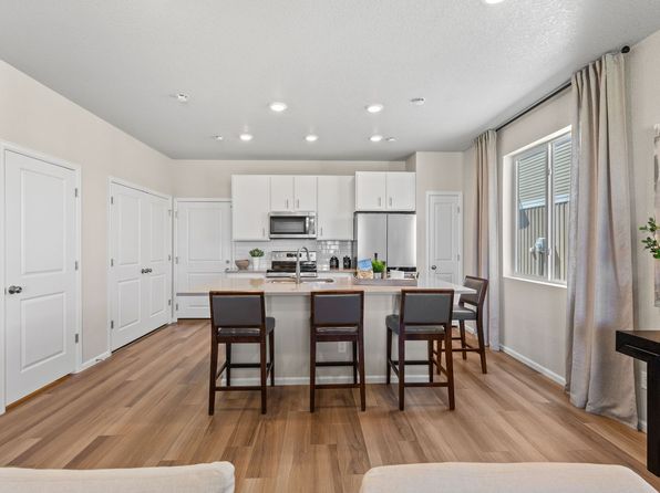 colorado-springs-colorado-447437129 picture