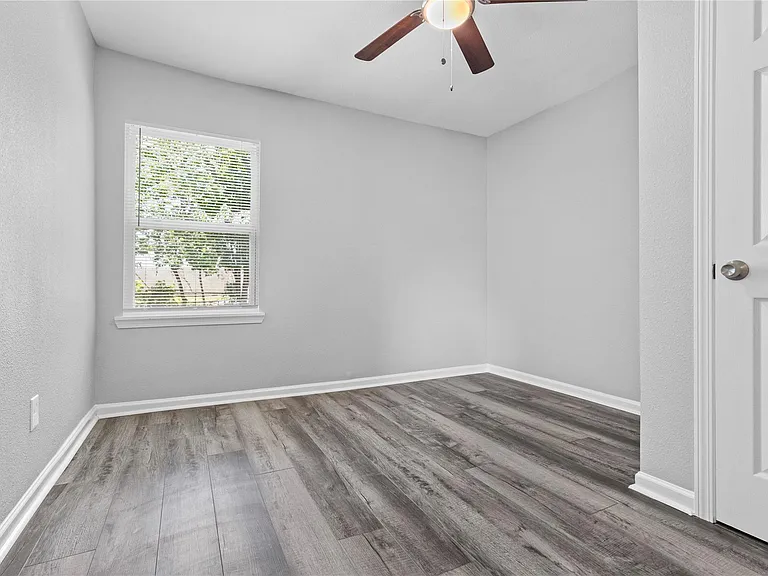 4838 Van Fleet St — Photo 8