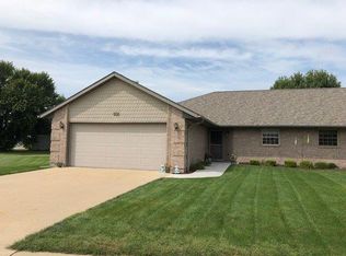 1426 W 21st St, Sterling, IL 61081
