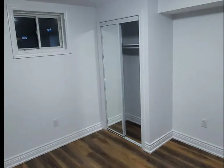 48 Lloydminster Ave #BASEMENT — Photo 9