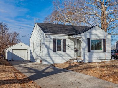 4140 Cambridge St, Des Moines, IA, 50313