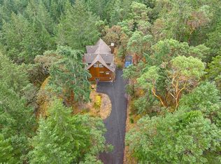 3715 Munn Rd, Highlands, BC V9E 1C8