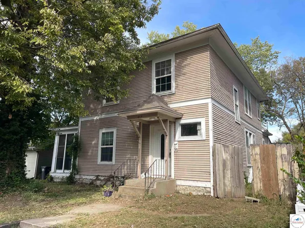 814 W 4th St, Sedalia, MO 65301