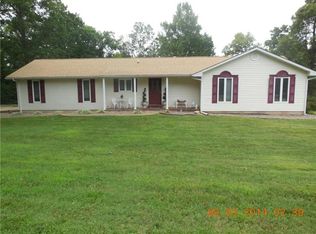 10370 Stadium Dr, Potosi, MO 63664