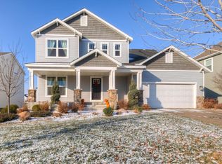 8315 Arrowwood Ln N, Maple Grove, MN 55369