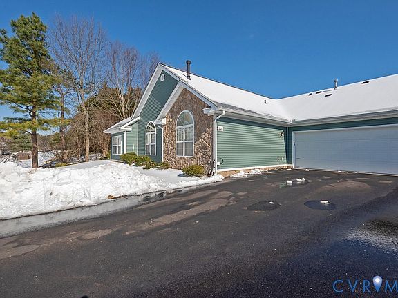 2nd image of 2524 Wanstead Ct