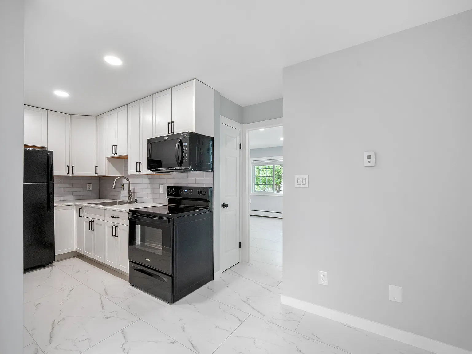 1 bed, 553 sqft, $1,400 — Photo 3