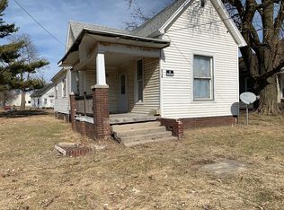 2120 Lafayette Ave, Mattoon, IL 61938