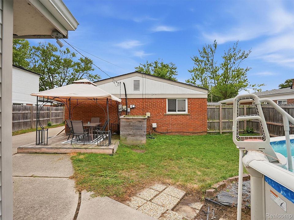 21601 Parkway St, photo 20