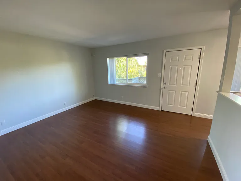 Maude Gardens — Photo 10