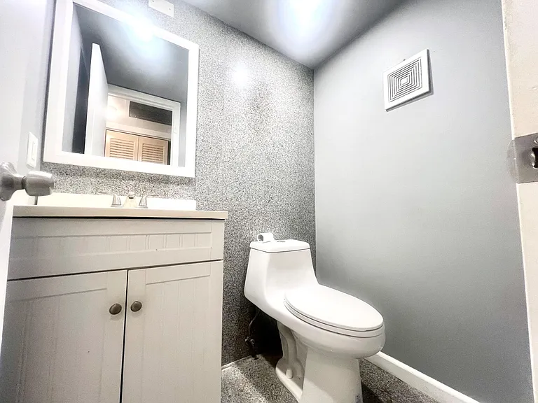 517 Mansfield M #517 — Photo 14