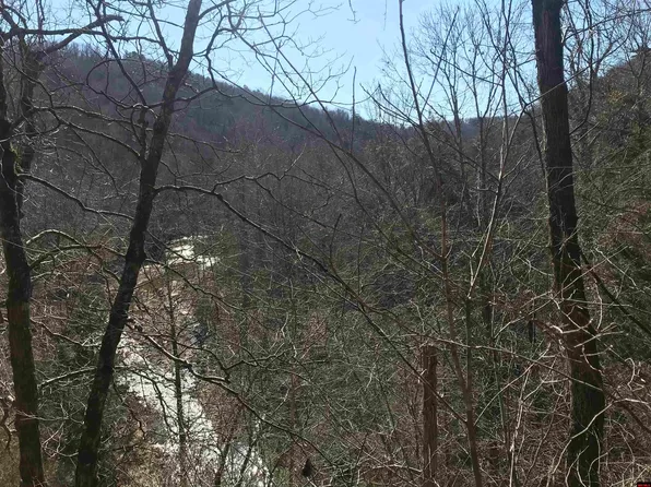 Broadrock Ln, Yellville, AR 72687