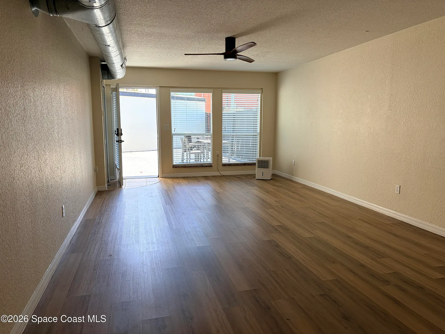2 bed, 1.0 bath, 948 sqft, $1,775 — Photo 3