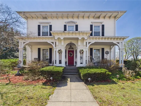 246 Harris Ave, Woonsocket, RI 02895