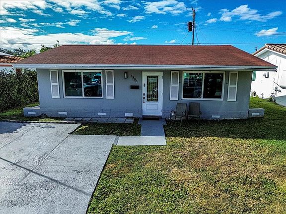 2nd image of 4805 NW 25th Terrace