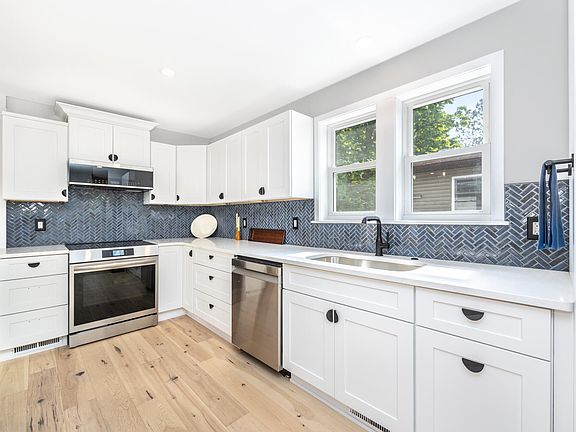5th image of 1435 Harpst St