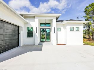 2514 36th St SW, Lehigh Acres, FL 33976