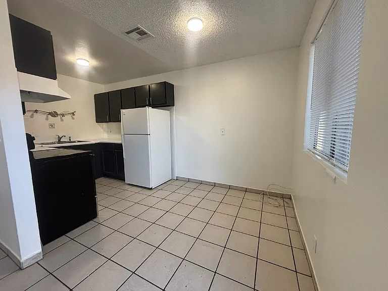 2553 Ellis St #C — Photo 5