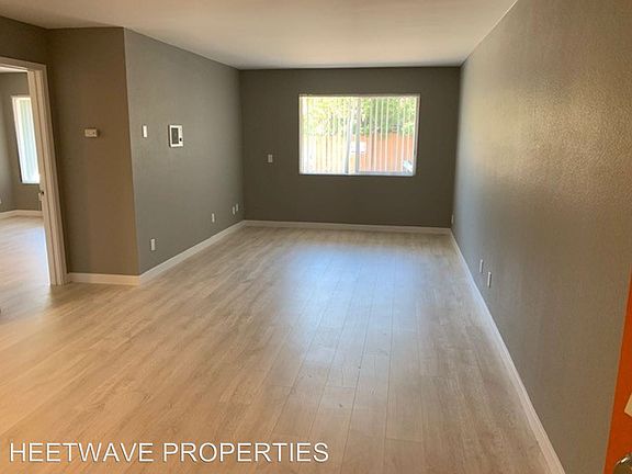 3rd image of 4720 Hawley Blvd #105