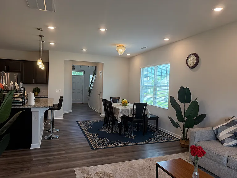 1605 Trembley Park Dr — Photo 5