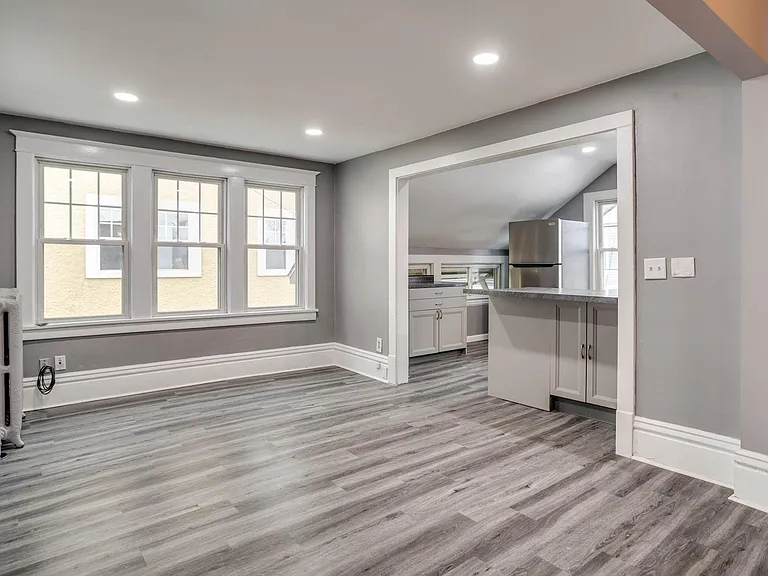 3007 Irving Ave S #3 — Photo 2