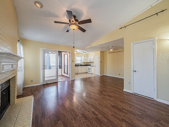 3rd image of 1208 Calico Ln APT 620