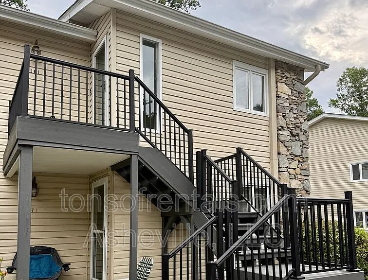 181 N Britton Creek Ct — Photo 1