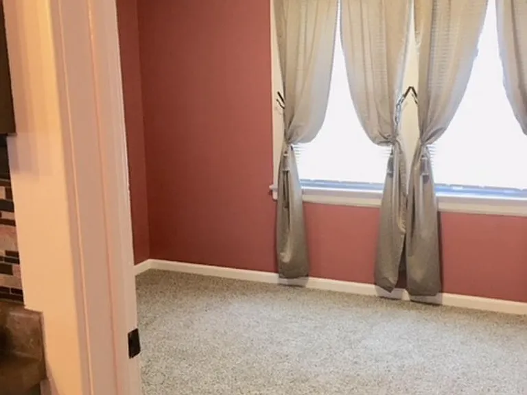 6800 Wakefield Ave — Photo 2