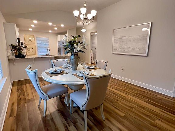 4th image of 7018 Sonny Dr #5A