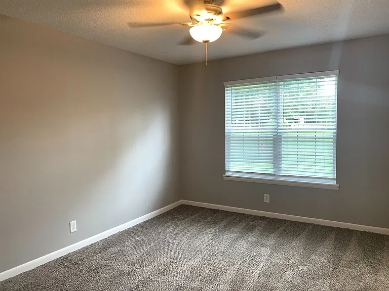 271 White Oak Rd — Photo 9