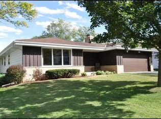 840 Garvens Ave, Brookfield, WI 53005