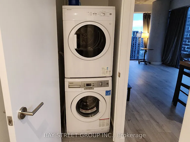 161 Roehampton Ave #3303 — Photo 17