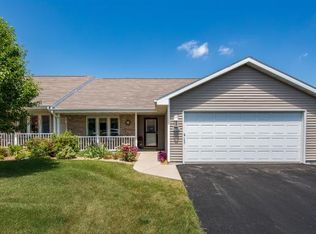 3180 Elk Ridge Dr UNIT A, Oshkosh, WI 54904